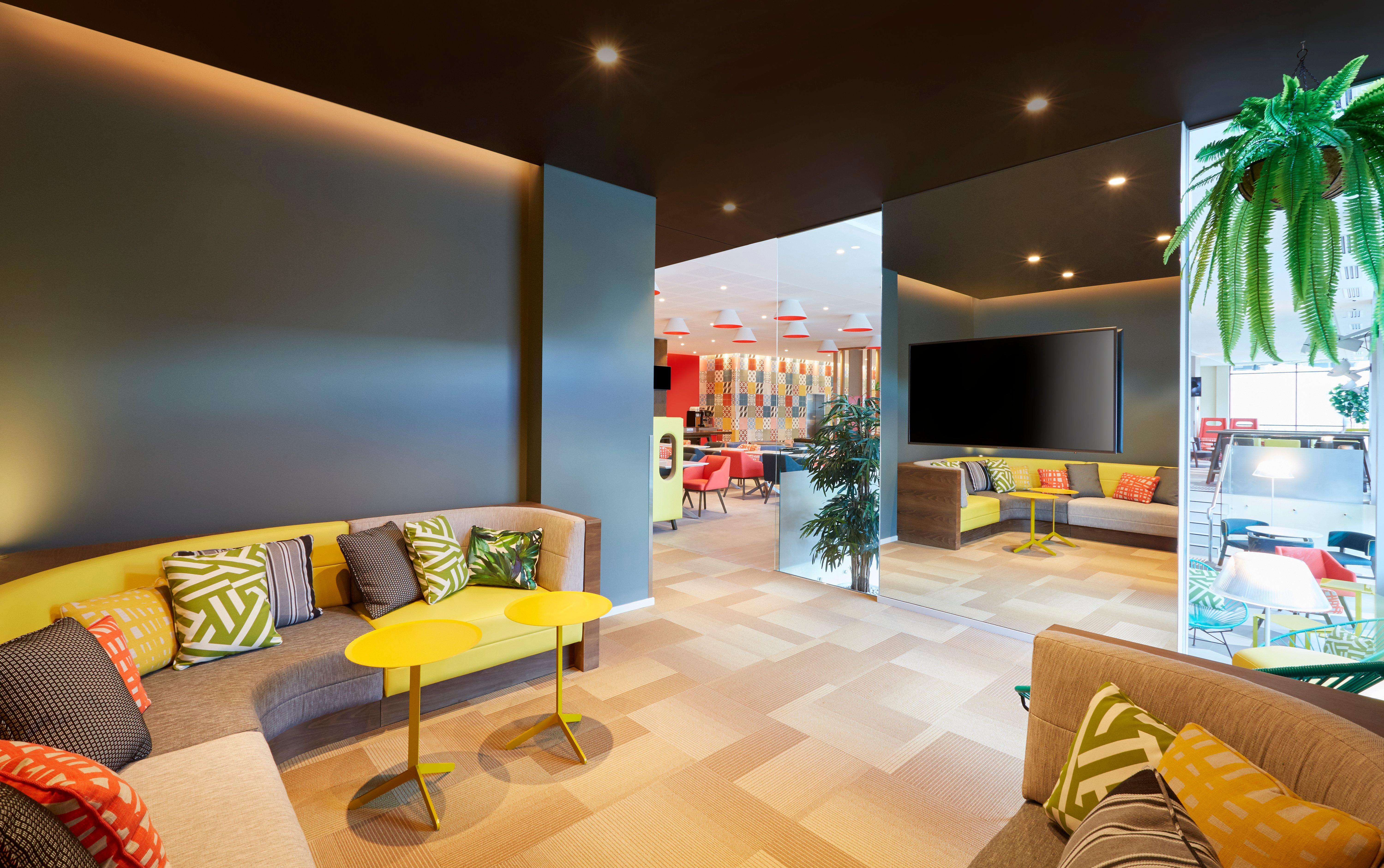 Holiday Inn Express Brisbane Central By Ihg Hotel 4*