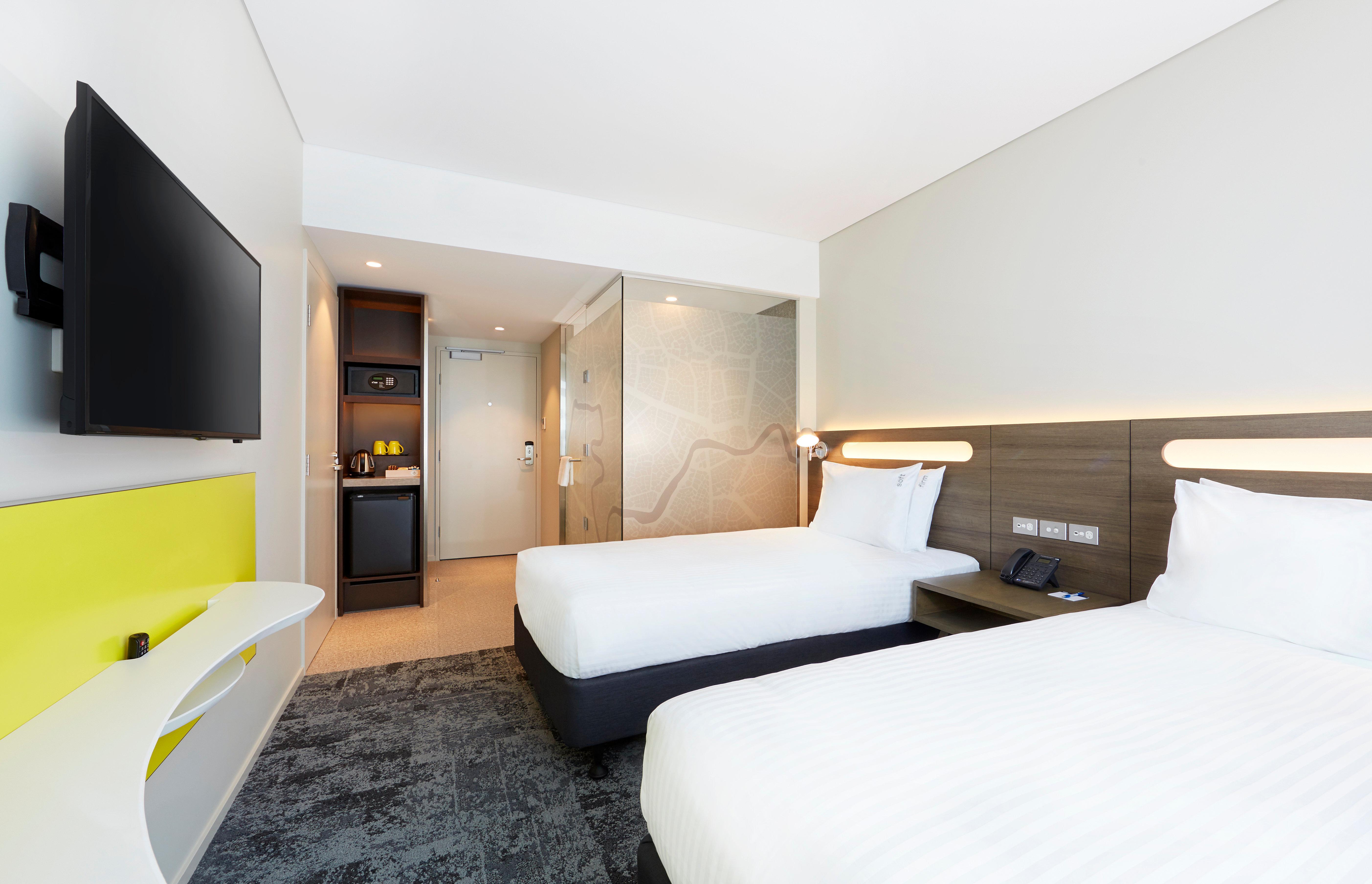 Holiday Inn Express Brisbane Central By Ihg 4*