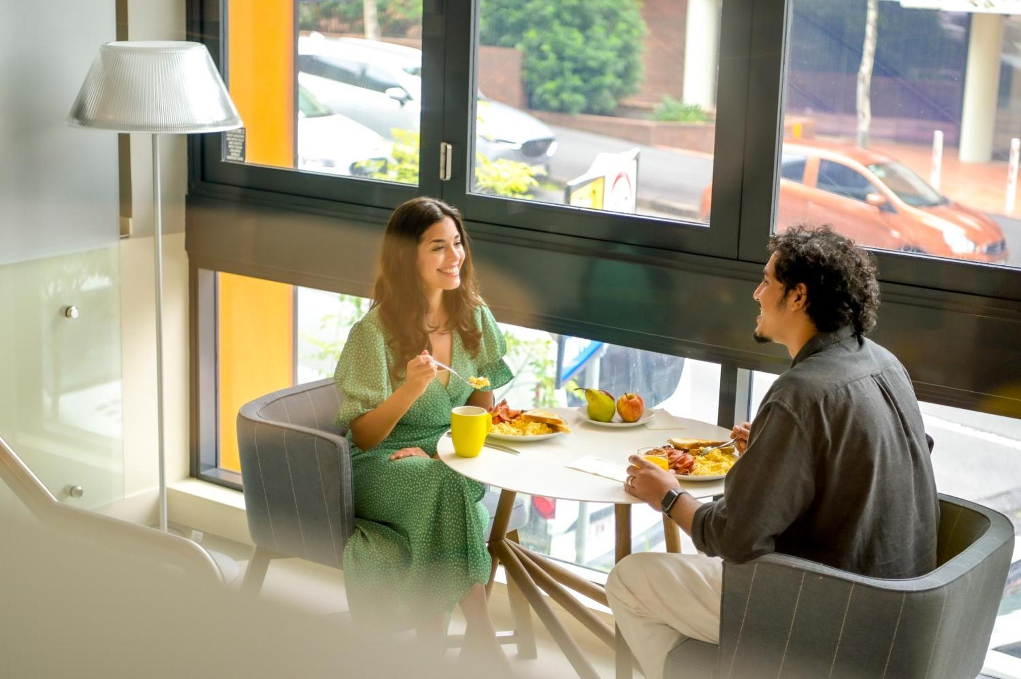 Holiday Inn Express Brisbane Central By Ihg 4*